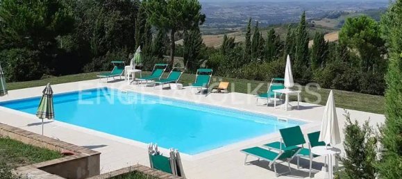 6 bedrooms House in Mergo, Italy No. 66178 4