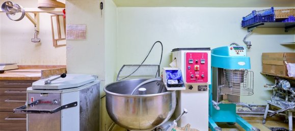 Коммерческая недвижимость 160м² в Вешен, Франция № 85178 5