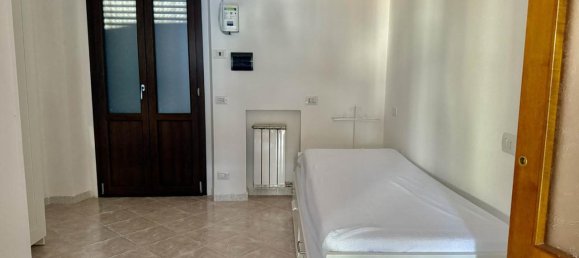 Apartamento de 2 habitaciónes en Como, Italy No. 30122 8
