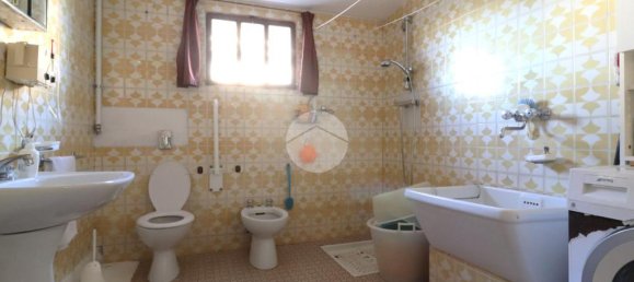 3 bedrooms Villa in Roncoferraro, Italy No. 238896 20