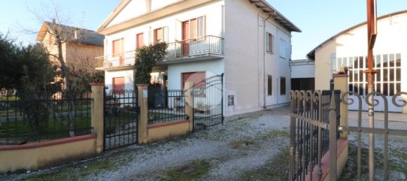 3 bedrooms Villa in Roncoferraro, Italy No. 238896 23