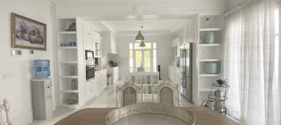 13 bedrooms Villa in Marbella, Spain No. 135950 10