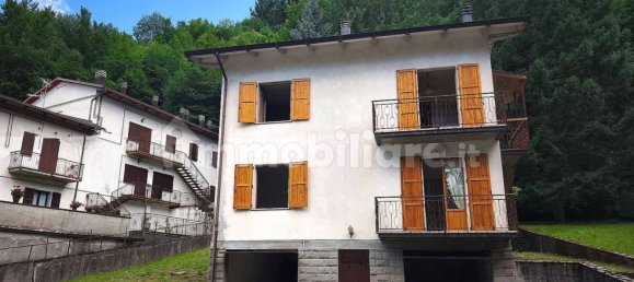 4 bedrooms Villa in Sestola, Italy No. 295895 7