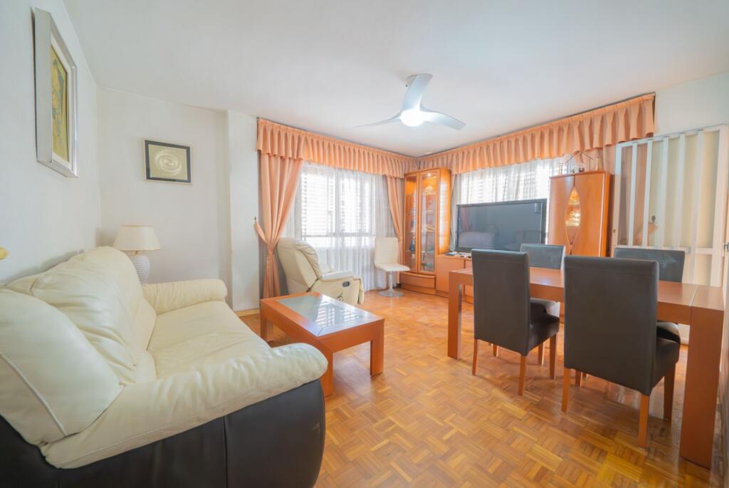 Apartamento de 5 dormitorios en La Florida, Spain No. 171473