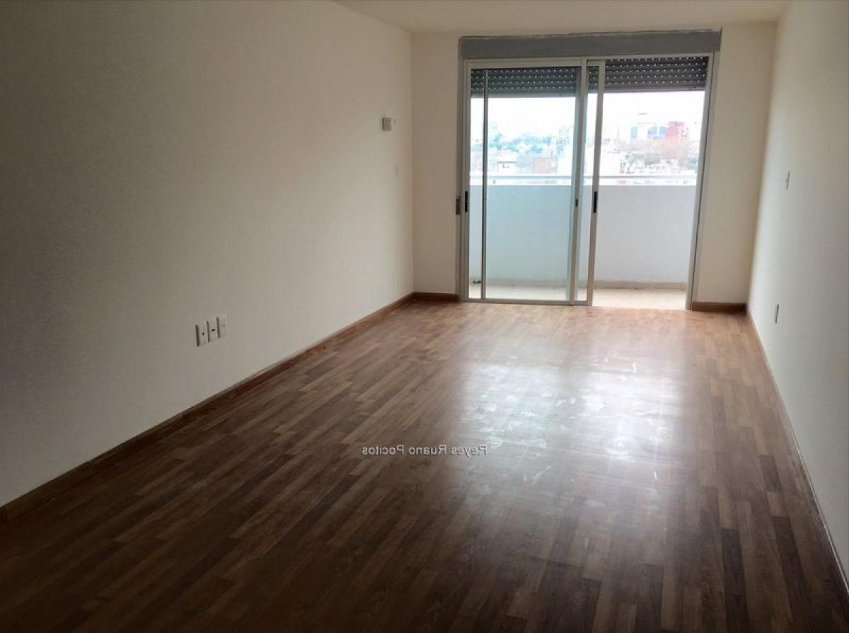 2 bedrooms Apartment in Montevideo, Uruguay No. 6936