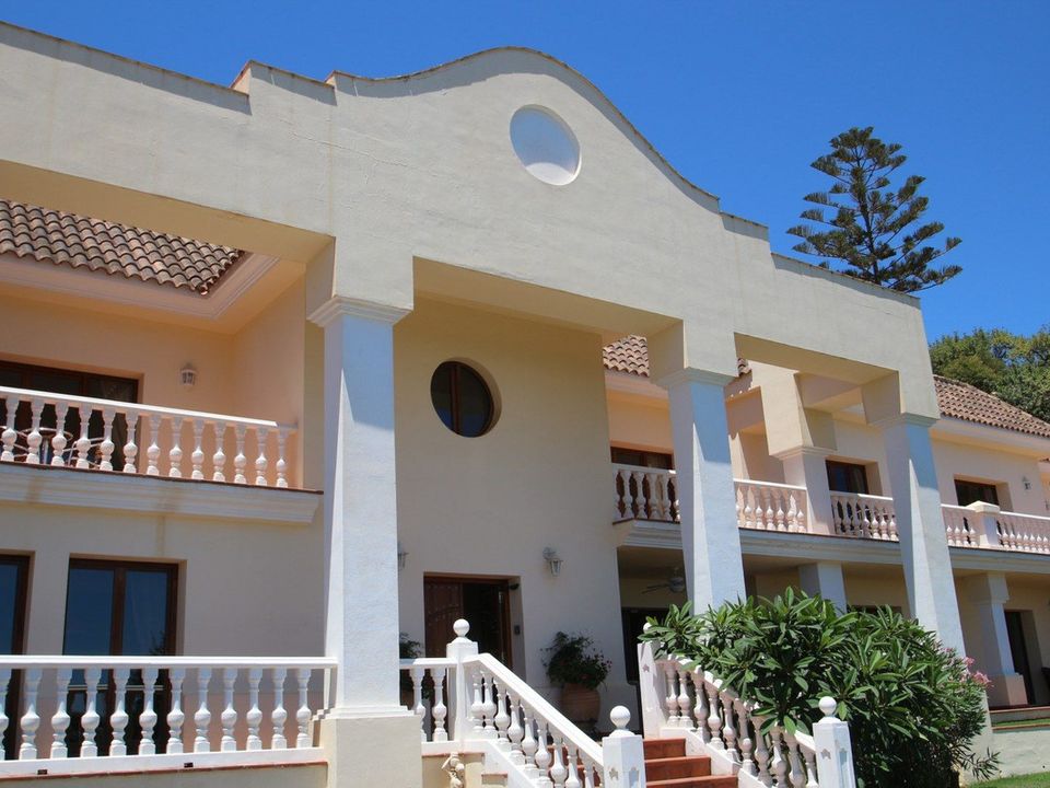 10 bedrooms Villa in Benalmadena, Spain No. 279355