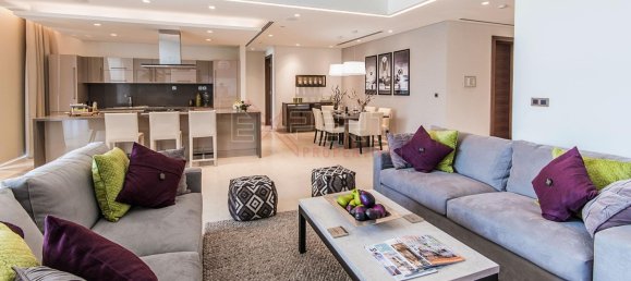 5 bedrooms Villa in Dubai, UAE No. 7674 12