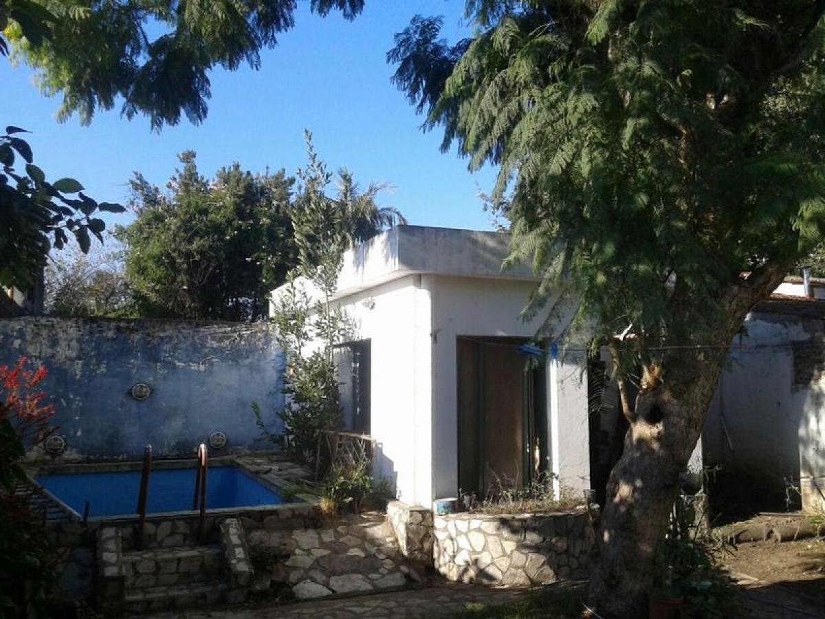 4 bedrooms House in San Miguel, Argentina No. 13212