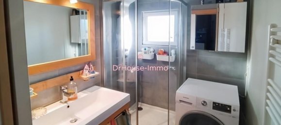 2 bedrooms Apartment in Linas, France No. 169197 3