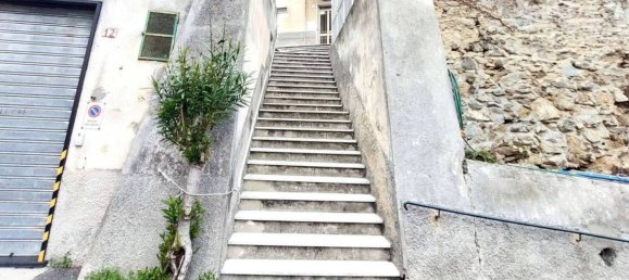 Квартира с 2 комнатами в Генуя, Италия № 257938 8