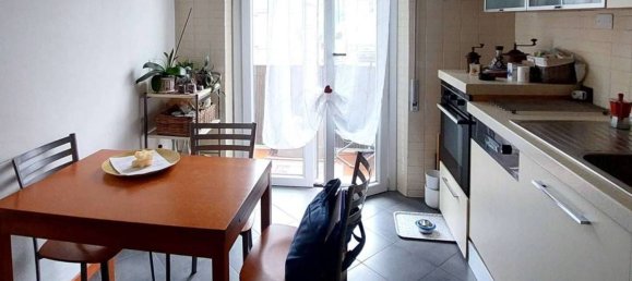 Квартира с 2 комнатами в Генуя, Италия № 257938 12