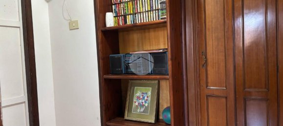 2-salle Appartement à Rome, Italy No. 230957 8