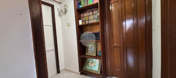 2-salle Appartement à Rome, Italy No. 230957 9