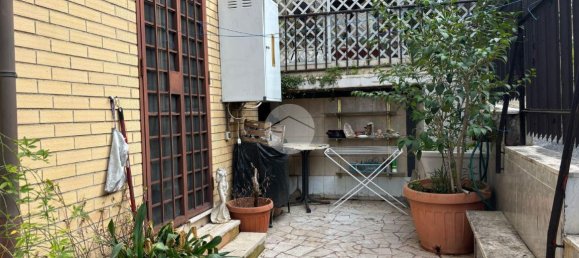 2-salle Appartement à Rome, Italy No. 230957 2