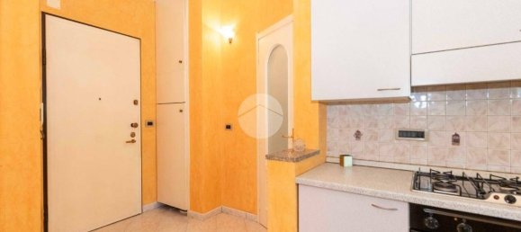 1 bedroom Apartment in Turin, Italy No. 264082 8