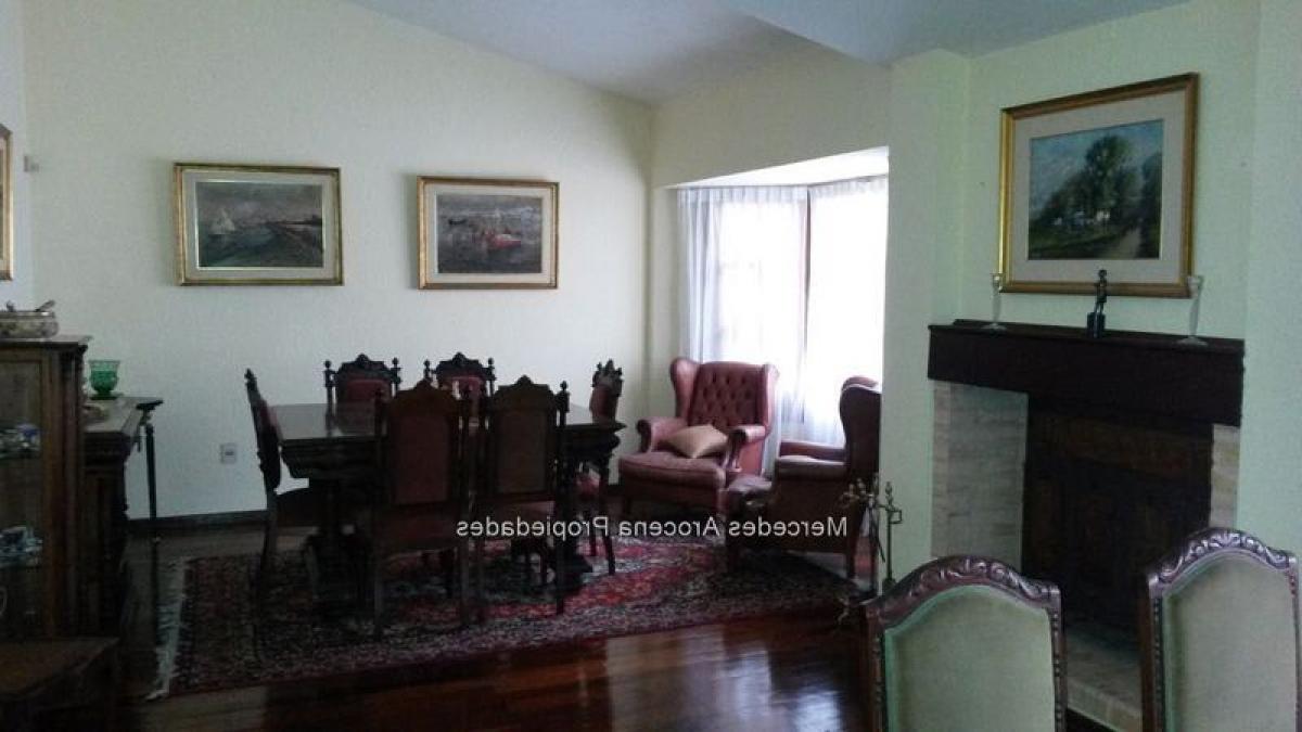 5 bedrooms House in Montevideo, Uruguay No. 3031