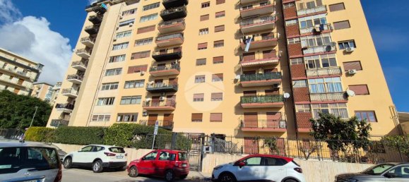 3 Schlafzimmer Wohnung in Palermo, Italy, Nr. 175256 7