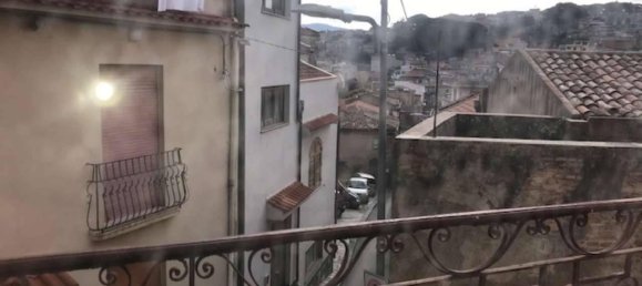 Casa de 5 habitaciónes en Messina, Italy No. 71594 8