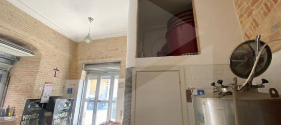 Gewerbliche Immobilie in San Severo, Italy 120m², Nr. 22375 2