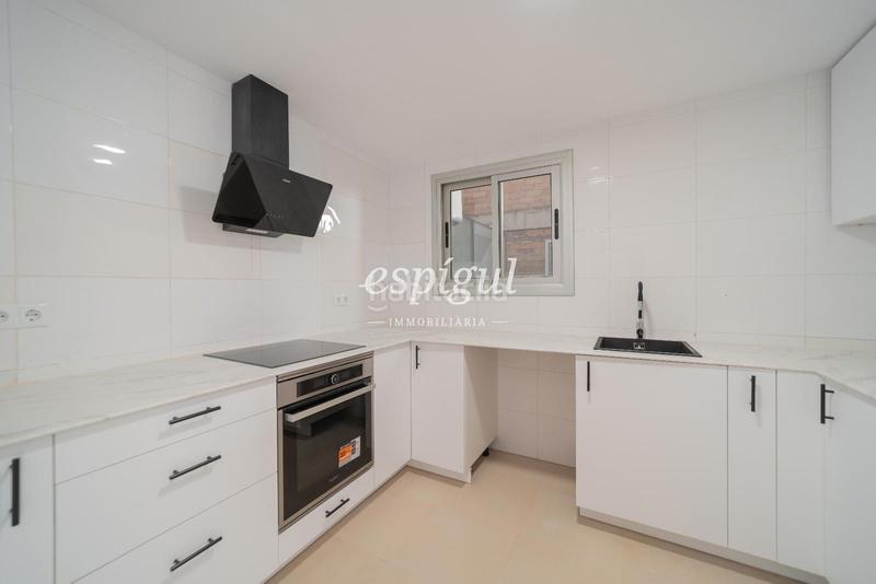 2 bedrooms Apartment in Salt, Spain No. 246084