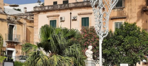 Дом с 7 комнатами в Ното, Италия № 157205 8