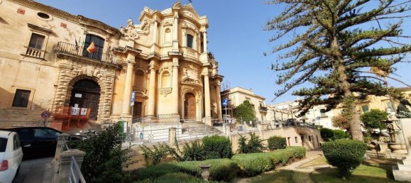 Дом с 7 комнатами в Ното, Италия № 157205 10