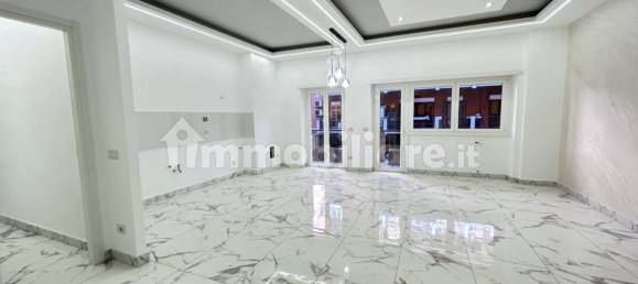 3 bedrooms Apartment in Rome, Italy No. 16867 3