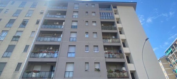 Квартира с 2 комнатами в Корсико, Италия № 318542 3