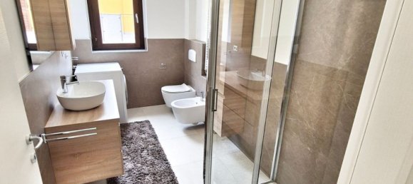 6-Zimmer Haus in Proserpio, Italy, Nr. 2651 5