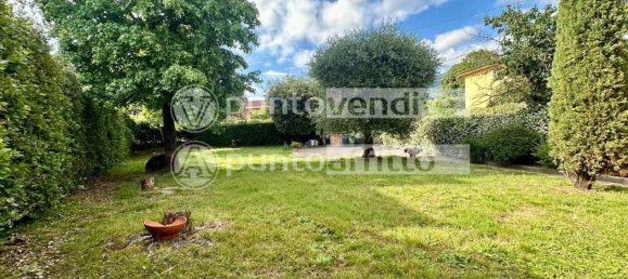 Вилла с 6 комнатами в Капаннори, Италия № 84048 5