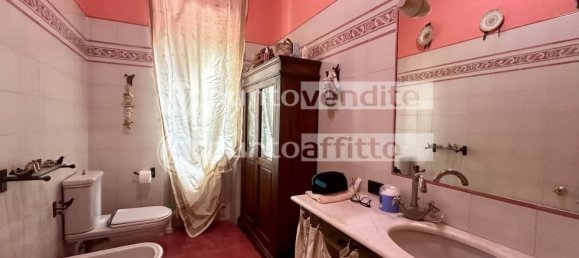 Вилла с 6 комнатами в Капаннори, Италия № 84048 49