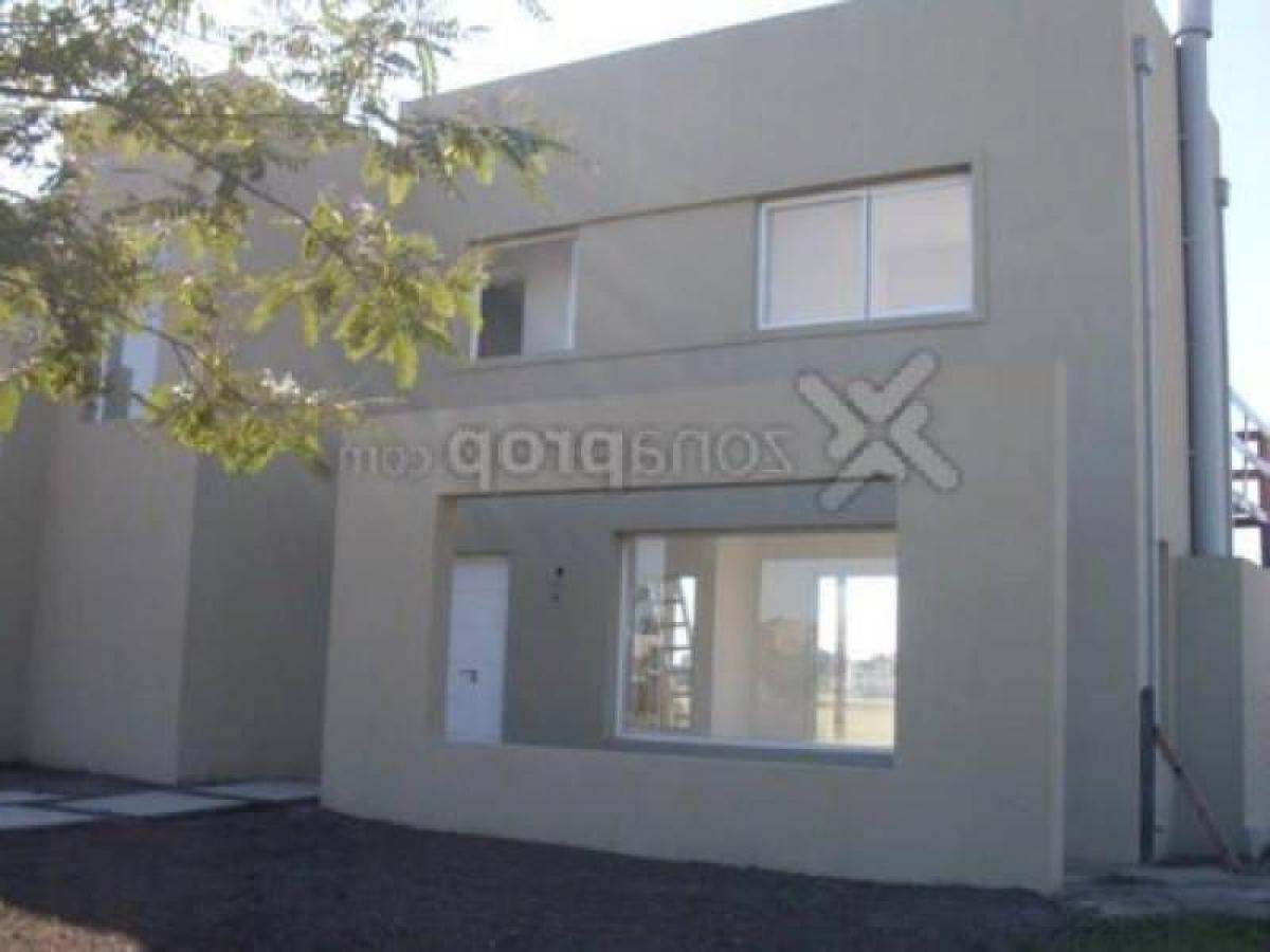 Casa T3 em Tigre, Argentina N.º 81909