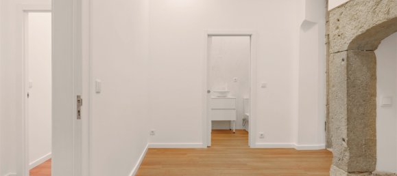 2 bedrooms Apartment in Lisbon, Portugal No. 74503 8