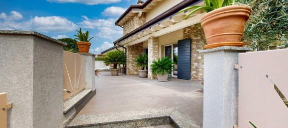 5 rooms Villa in Medolago, Italy No. 4759 36