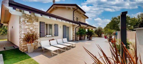 5 rooms Villa in Medolago, Italy No. 4759 68