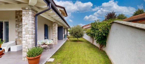 5 rooms Villa in Medolago, Italy No. 4759 20