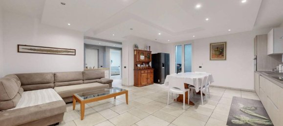 5 rooms Villa in Medolago, Italy No. 4759 86