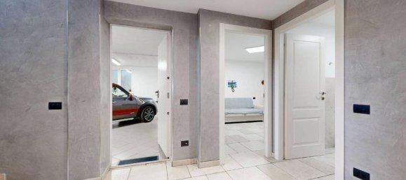 5 rooms Villa in Medolago, Italy No. 4759 91