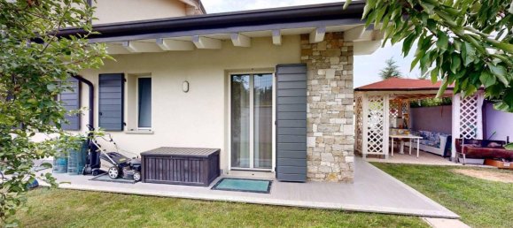 5 rooms Villa in Medolago, Italy No. 4759 12