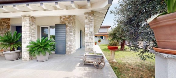 5 rooms Villa in Medolago, Italy No. 4759 31