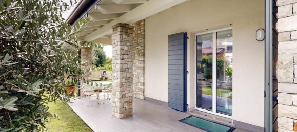 5 rooms Villa in Medolago, Italy No. 4759 5