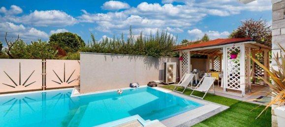 5 rooms Villa in Medolago, Italy No. 4759 60