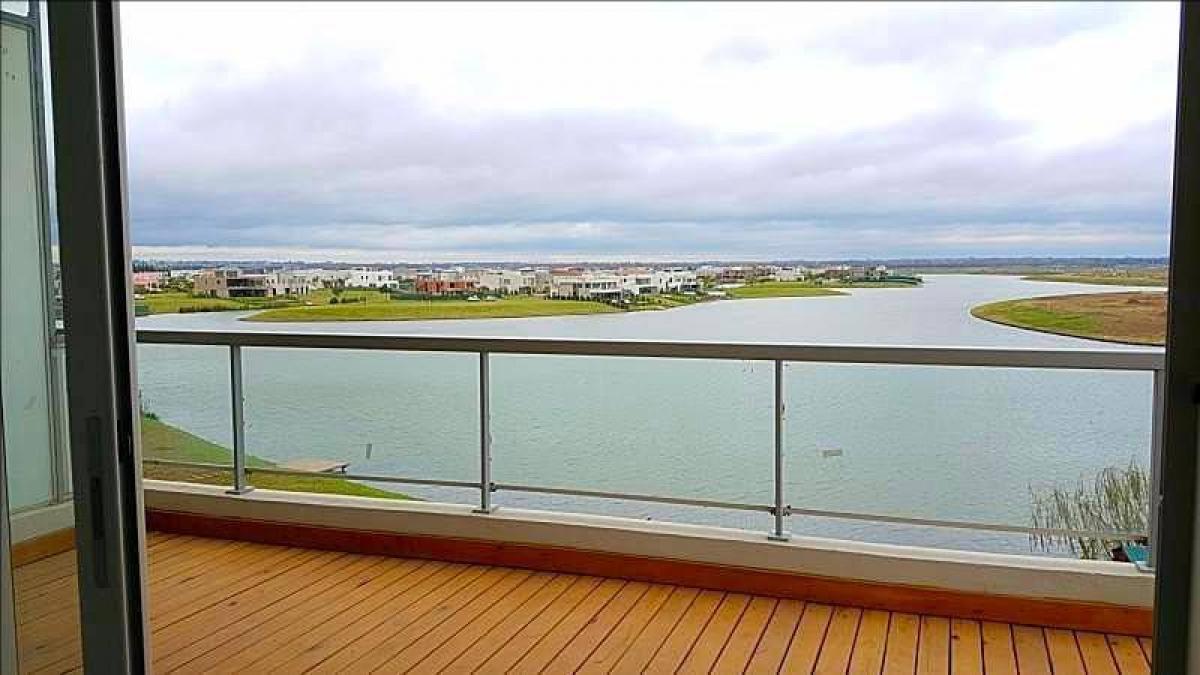 2 bedrooms Apartment in Tigre, Argentina No. 10610