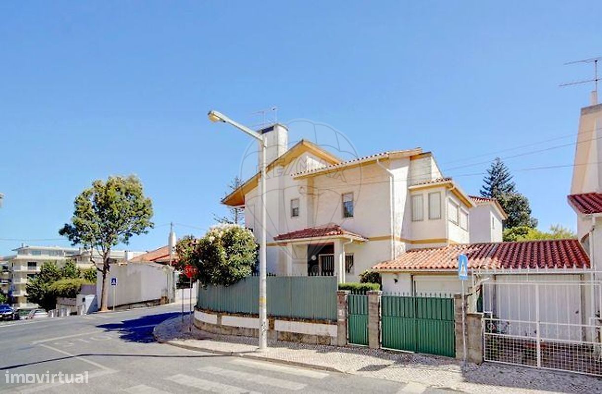 4 chambres Maison à Cascais, Portugal No. 181315