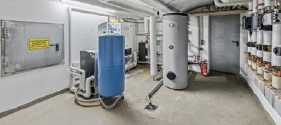 28 rooms Building in Dresden, Germany No. 72526 12