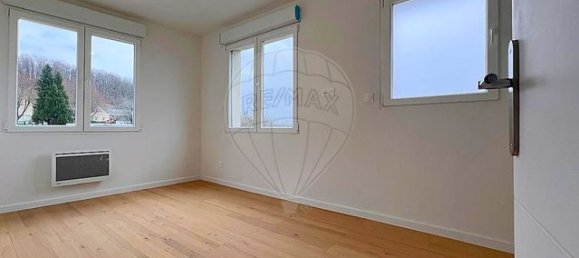 Casa de 3 dormitorios en Villers-Saint-Paul, France No. 310282 5