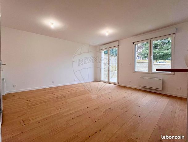 Casa de 3 dormitorios en Villers-Saint-Paul, France No. 310282