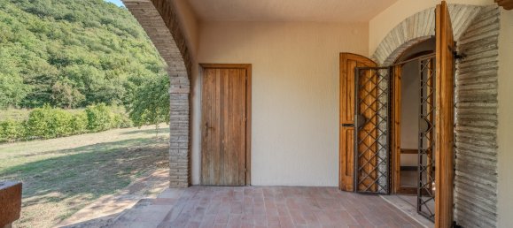 3 Schlafzimmer Haus in Spoleto, Italy, Nr. 328162 8