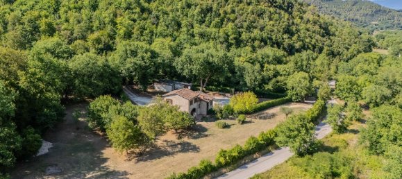 3 Schlafzimmer Haus in Spoleto, Italy, Nr. 328162 2