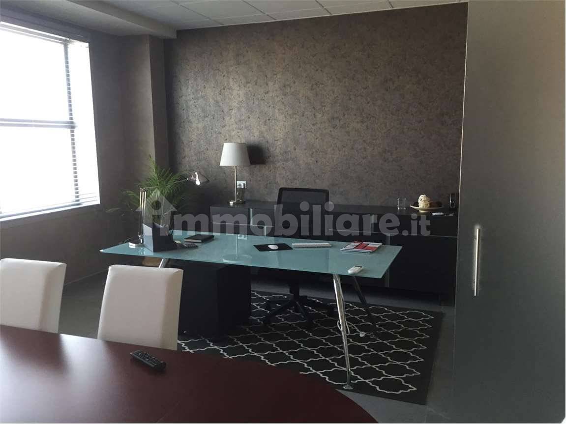 2 rooms Office in Reggio Emilia, Italy No. 301195